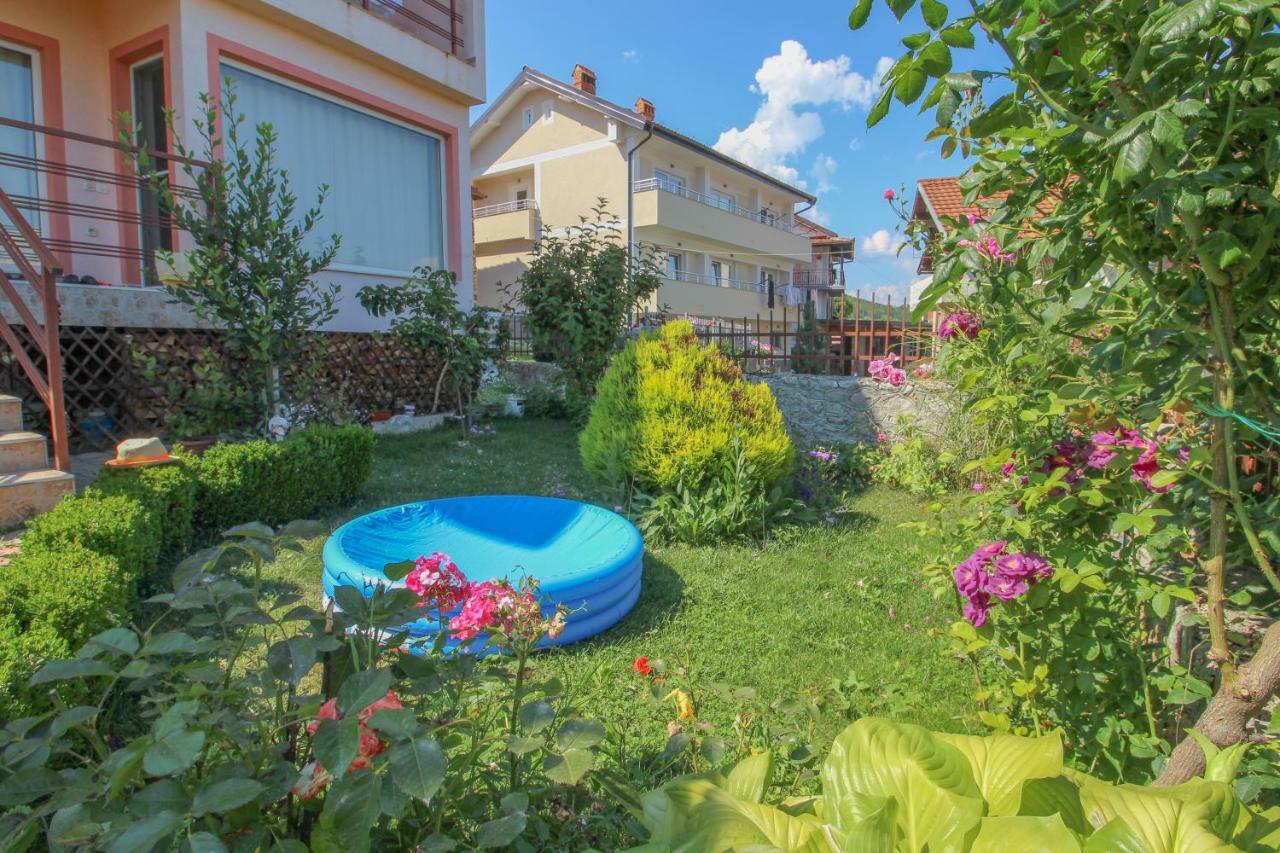 Apartmani Mishe Vevčani Buitenkant foto