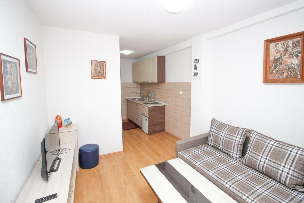 Apartmani Mishe Vevčani Buitenkant foto